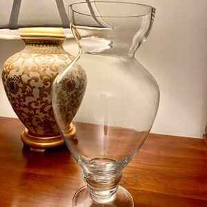 ESTATE Fine Glass Footed Tall Vase
